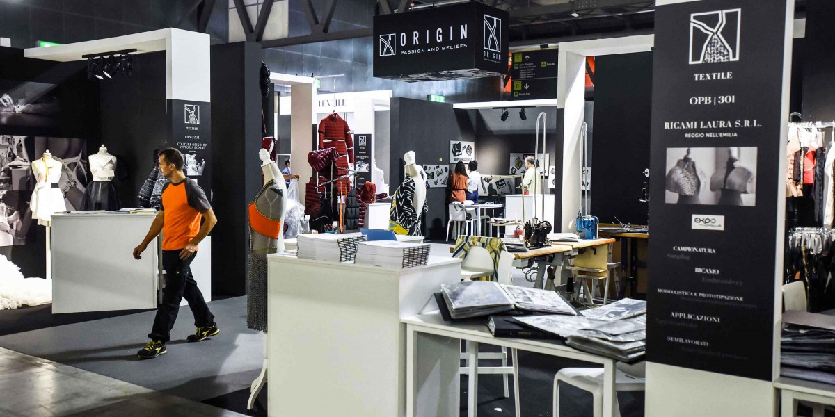 At ORIGIN PASSION AND BELIEFS, the main Italian fashion and accessory  production districts  play a leading role.  